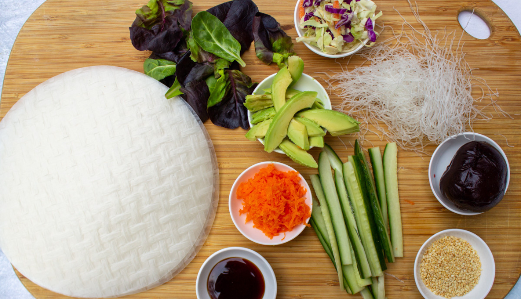 Make your own rice paper roll